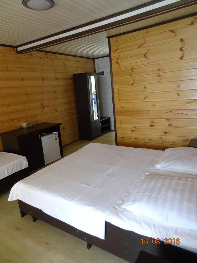 Captain Black Hotel Pizunda Eksteriør bilde