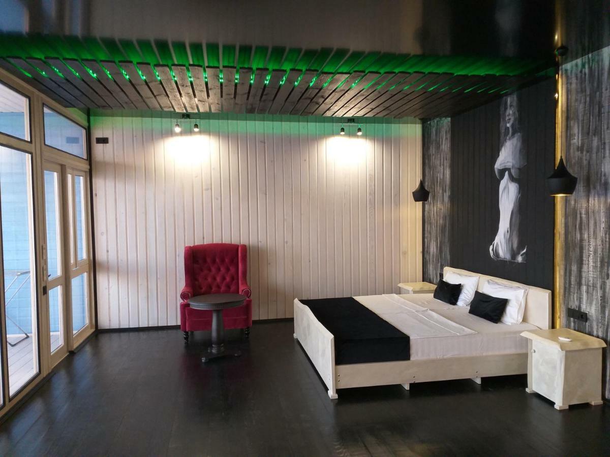 Captain Black Hotel Pizunda Eksteriør bilde