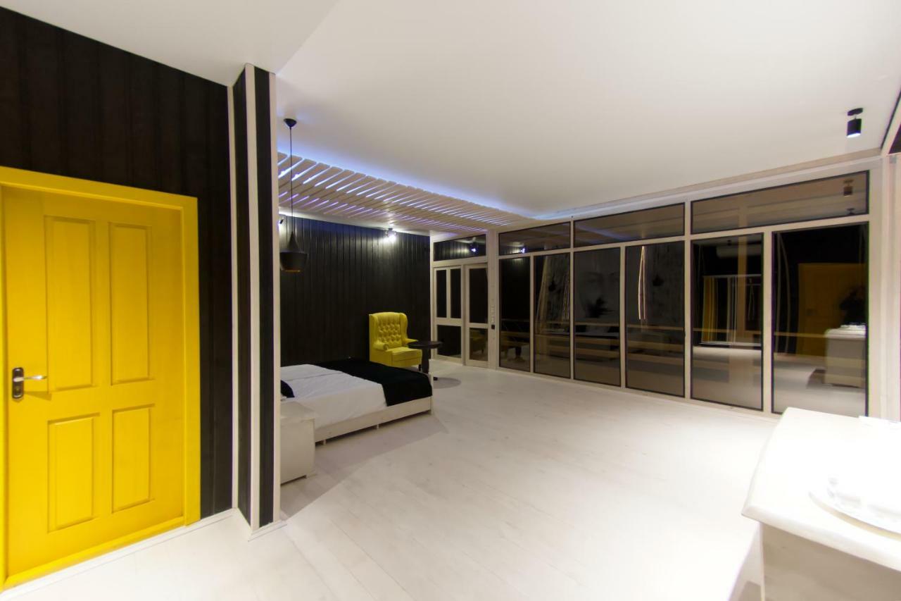Captain Black Hotel Pizunda Eksteriør bilde