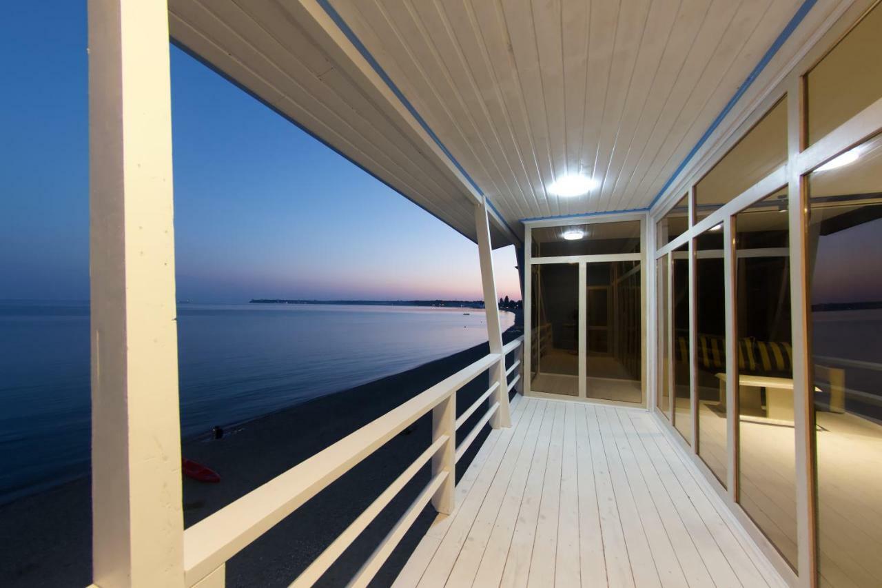 Captain Black Hotel Pizunda Eksteriør bilde
