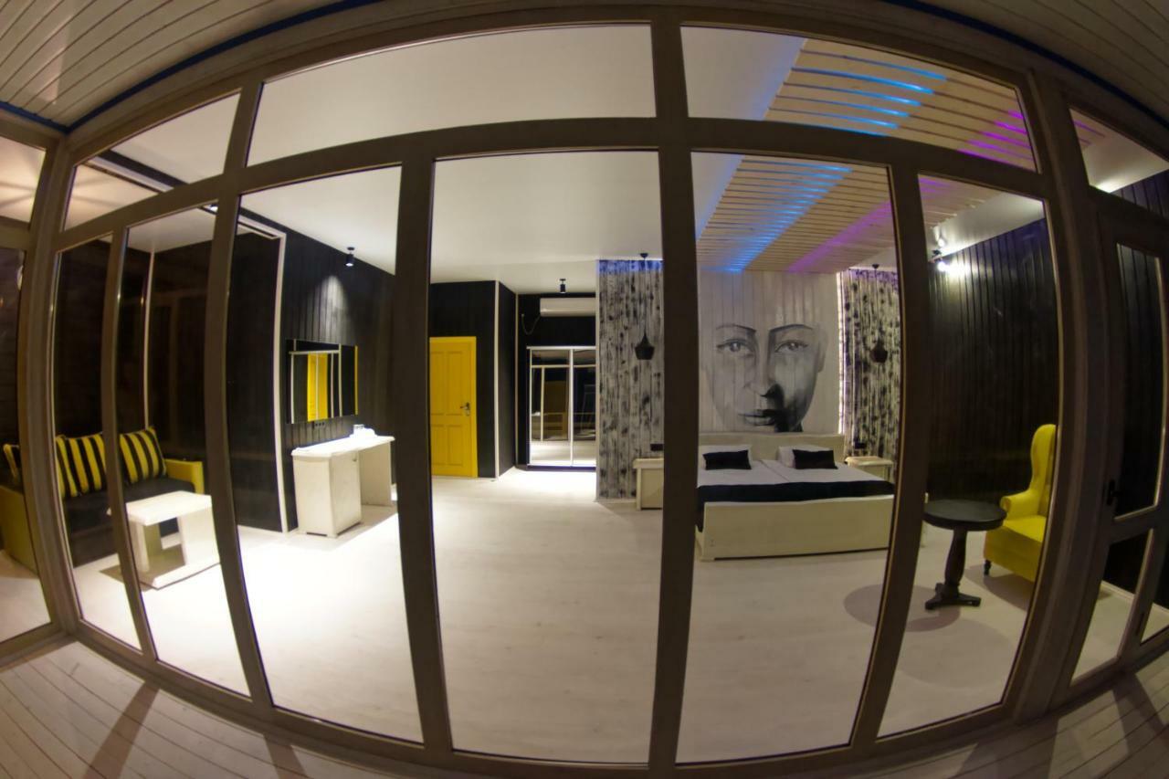Captain Black Hotel Pizunda Eksteriør bilde