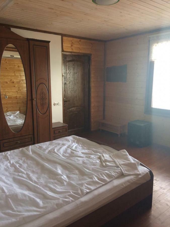 Captain Black Hotel Pizunda Eksteriør bilde